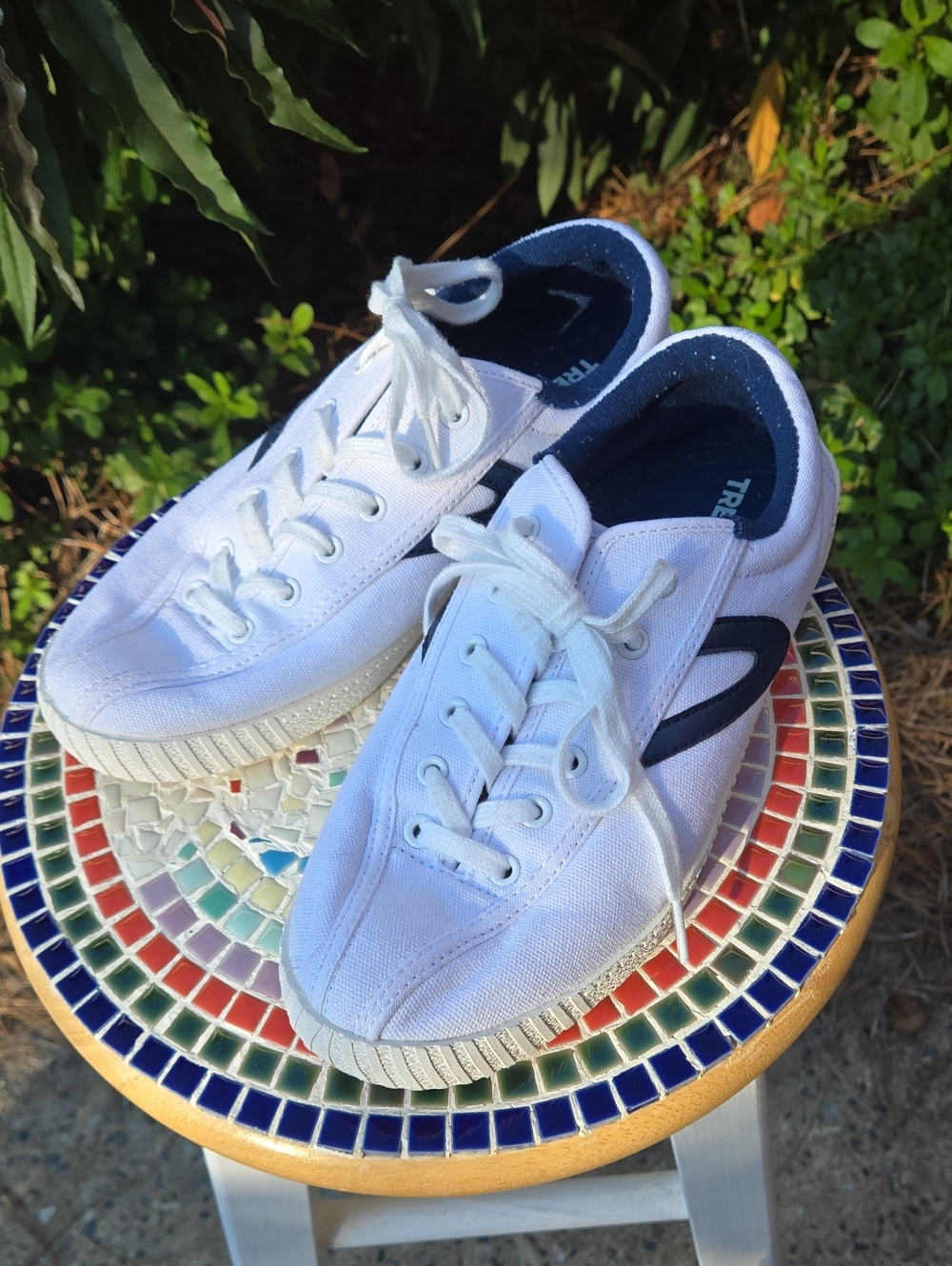 TRETORN White Canvas Sneakers with Navy Accent